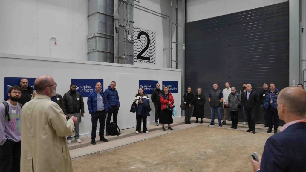 Will Swan Conducting Tour in Chamber