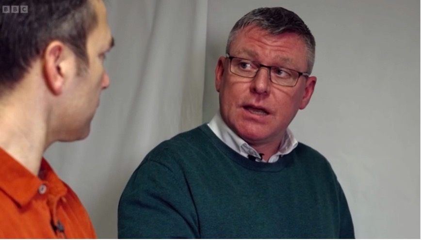 Ian Rattigan demonstrating the performance of thermal paints and coatings based on the laboratory’s publication on BBC Morning Live in 2025.